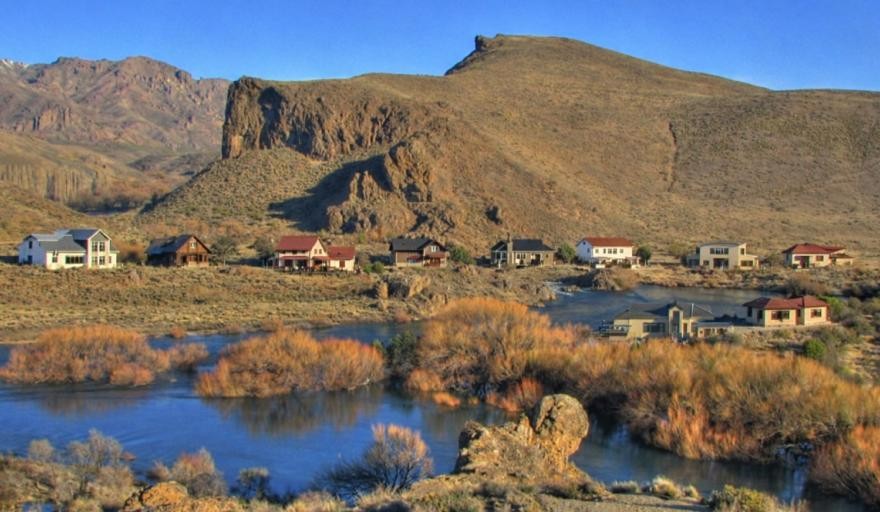 Veinte años después, vuelven a lotear el Anfiteatro del Limay