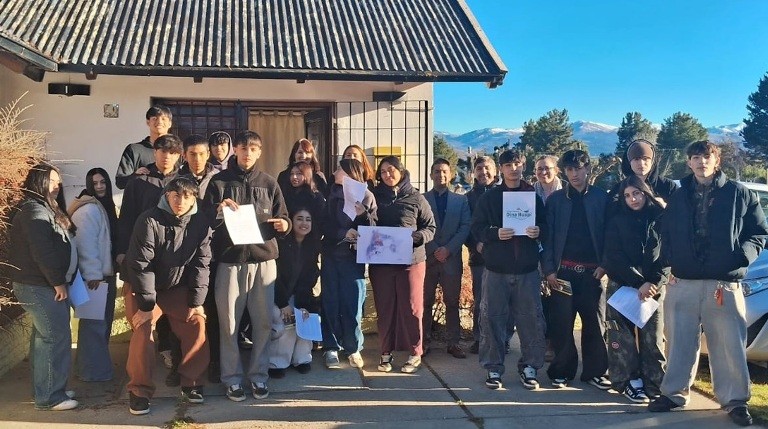 Dina Huapi aprobó la creación de un circuito turístico promovido por estudiantes del ESRN 96