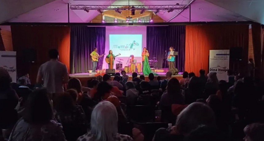 Un encuentro cultural con canciones infantiles para celebrar el Día de la Madre en Dina Huapi