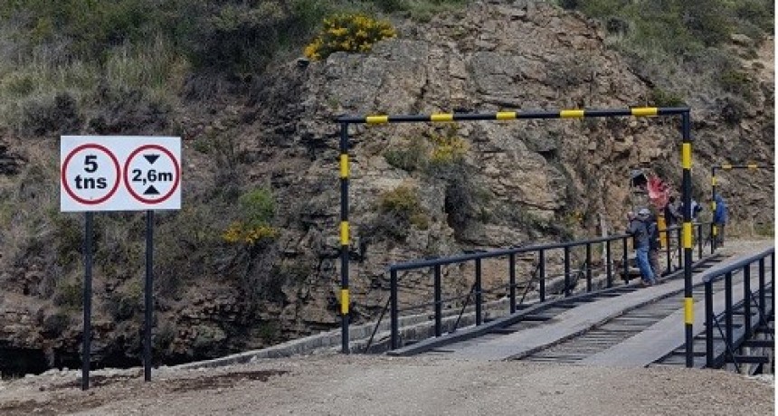 Tras meses de espera así quedo el Puente del Ñirihuau