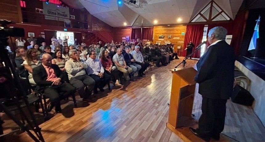 Dina Huapi conmemoró su 39 aniversario