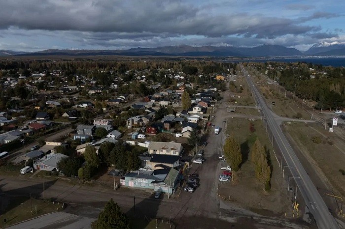 Obras s&iacute;, tierras no: la problem&aacute;tica de Dina Huapi 