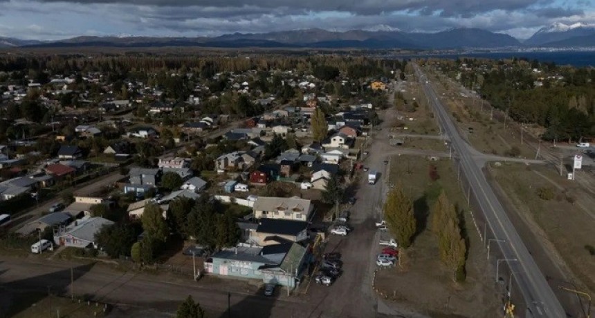 Obras s&iacute;, tierras no: la problem&aacute;tica de Dina Huapi 