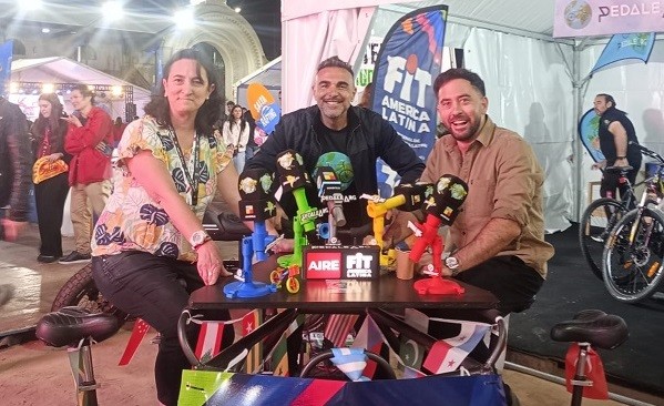 Dina Huapi se promociona como un destino de paz y tranquilidad, pero cerca de todo